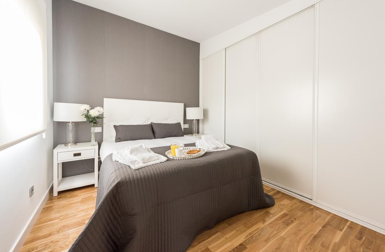 Latina Suite Madrid Room photo